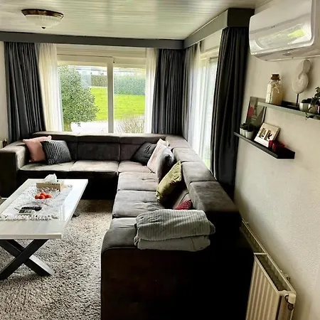 シャレー Luxe In Prachtig Natuurgebied Lith