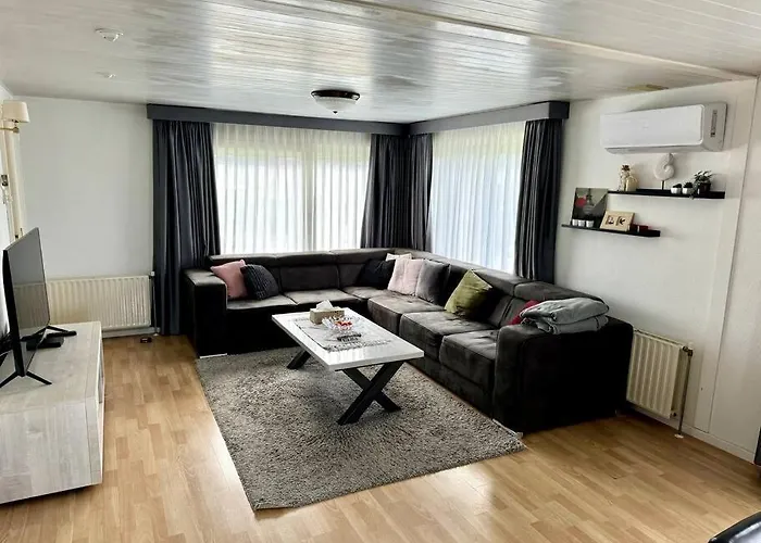 Luxe In Prachtig Natuurgebied Шале